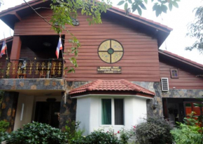 Отель Moradok Thai Guesthouse  Пхра Накхон Си Аюттхайя